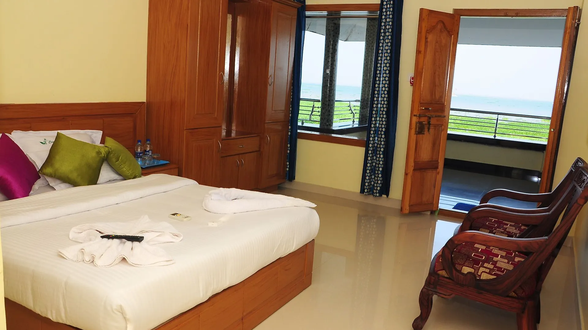 Cosy Lake Villa Alappuzha